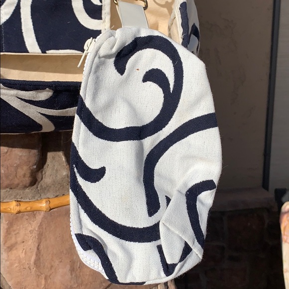 Bag with bamboo handles. 20 wide 9 tall 3 deep - Picture 5 of 5